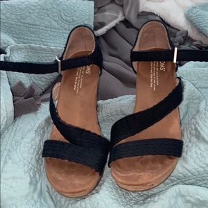 TOMS navy blue high heal sandals